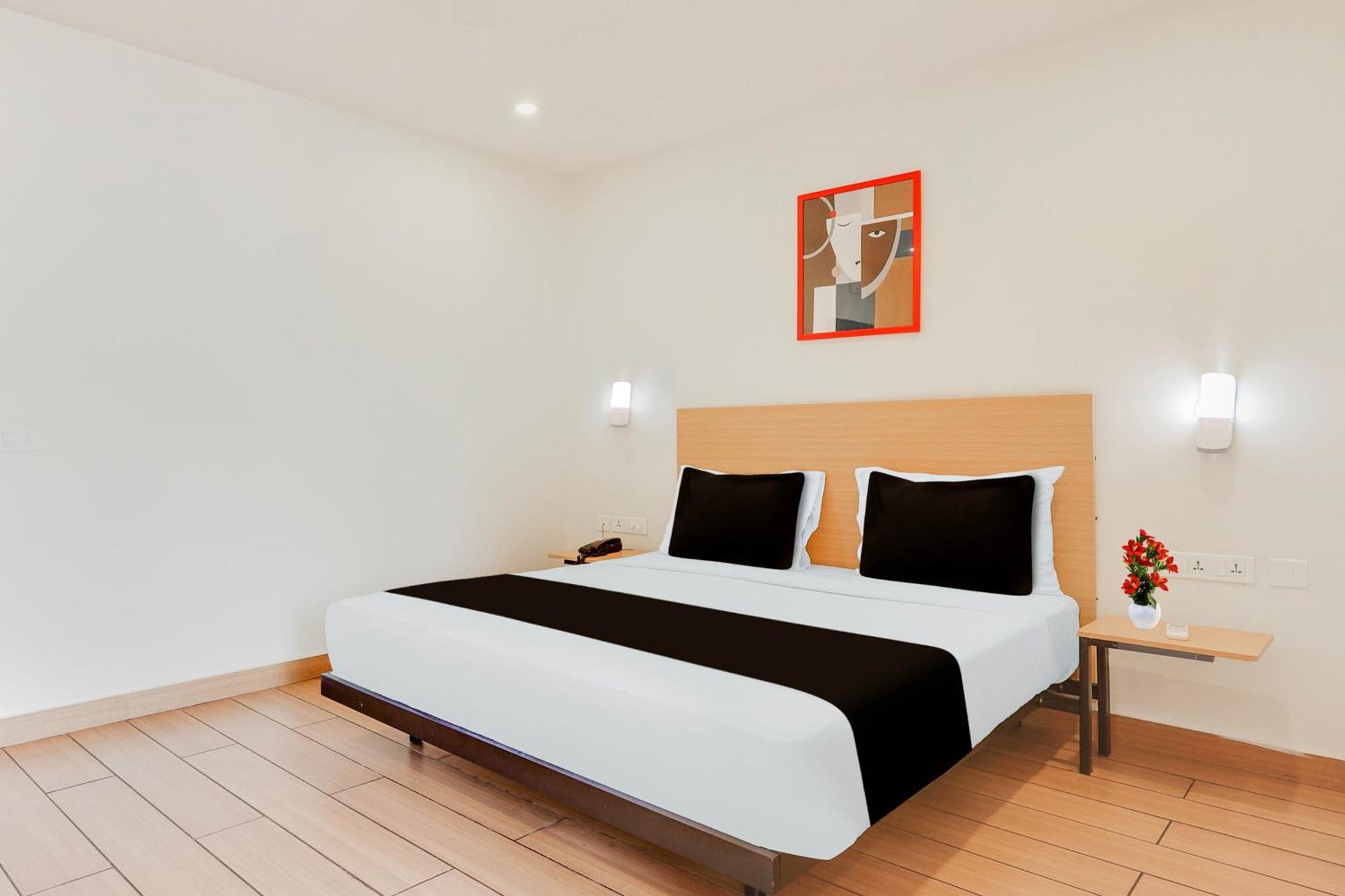 Super Townhouse Visakhapatnam Hotel Luaran gambar