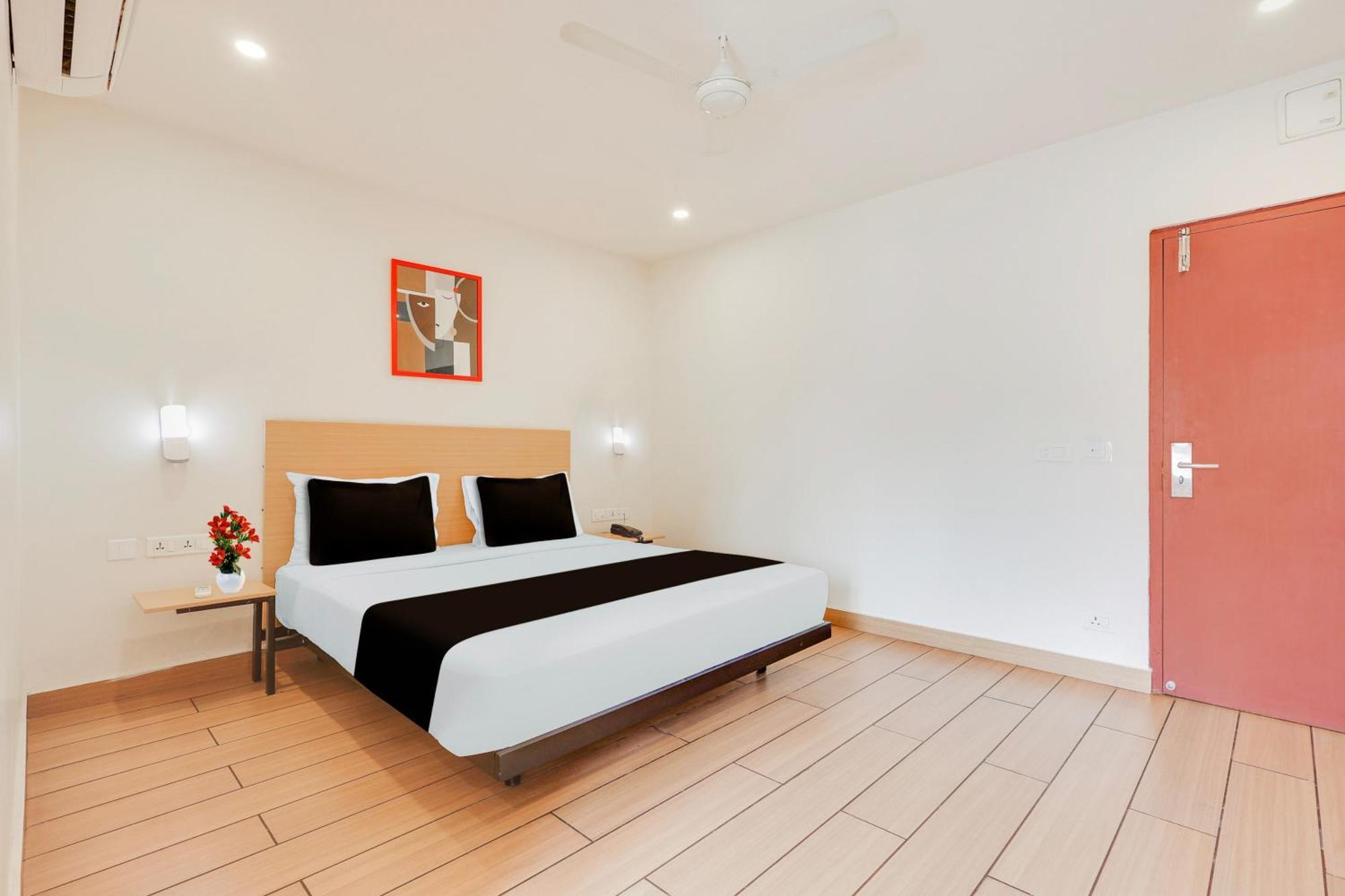 Super Townhouse Visakhapatnam Hotel Luaran gambar