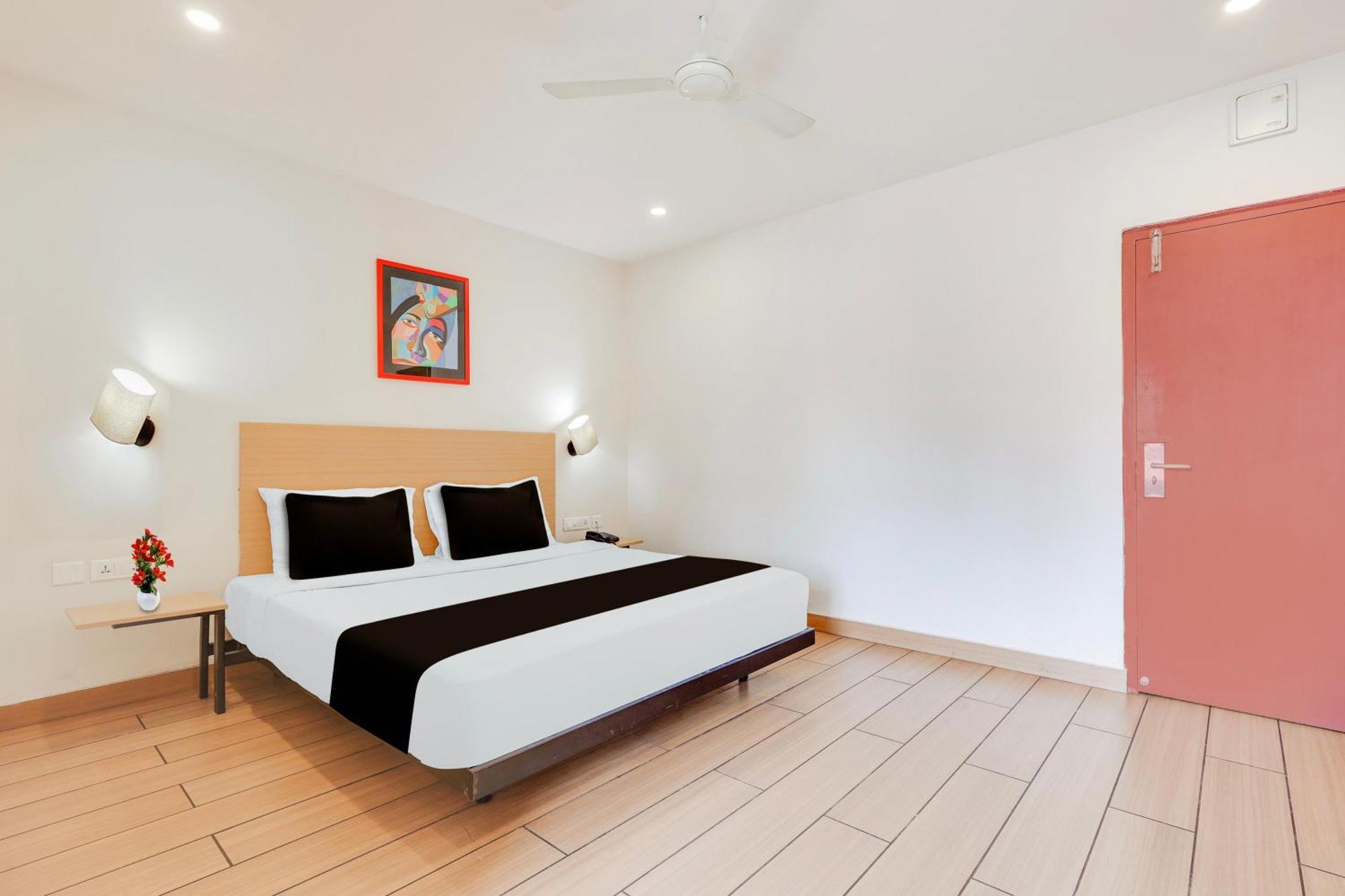 Super Townhouse Visakhapatnam Hotel Luaran gambar