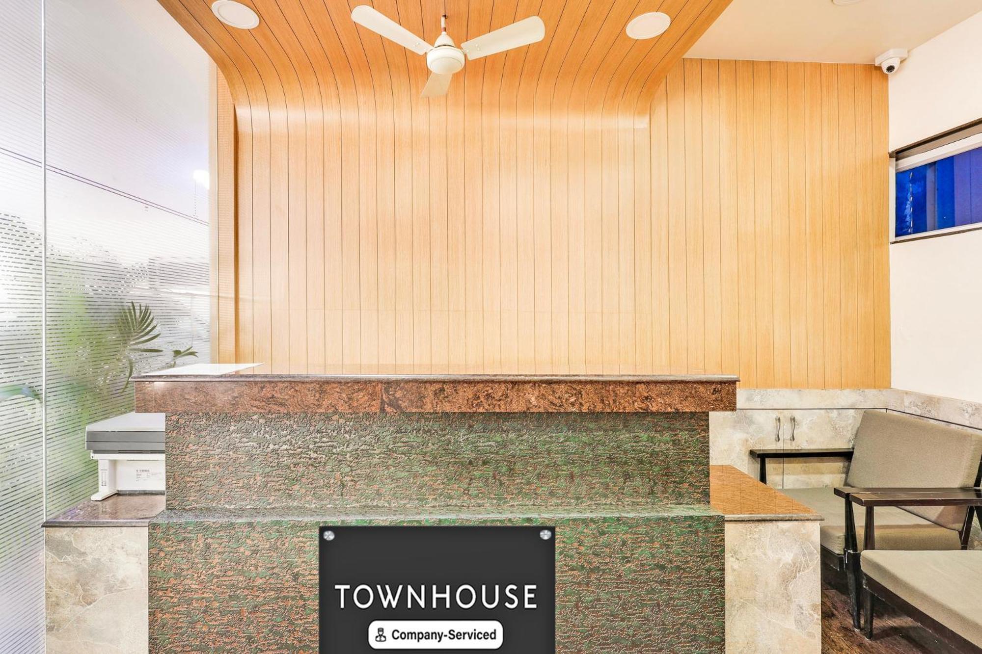 Super Townhouse Visakhapatnam Hotel Luaran gambar