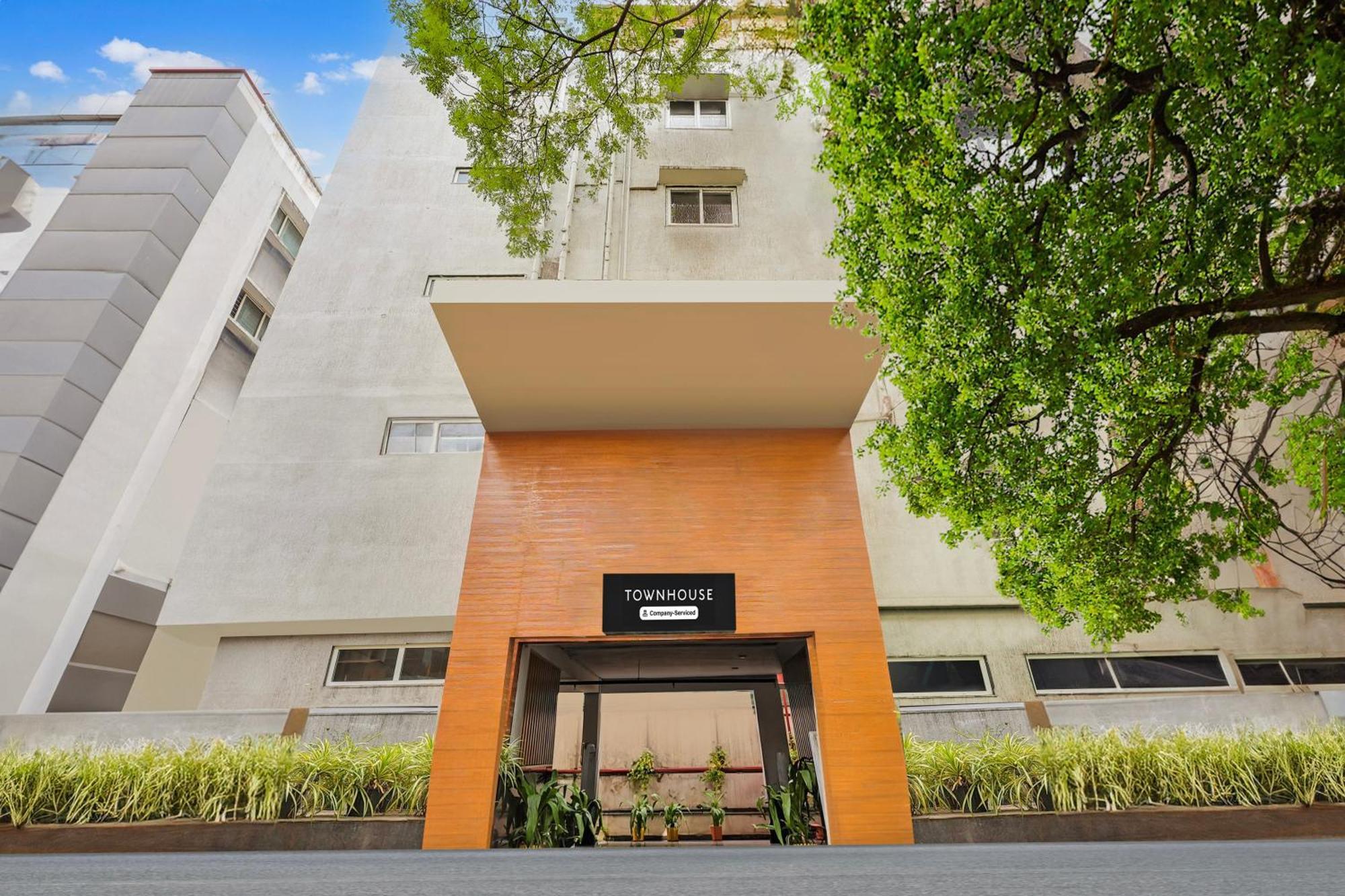 Super Townhouse Visakhapatnam Hotel Luaran gambar